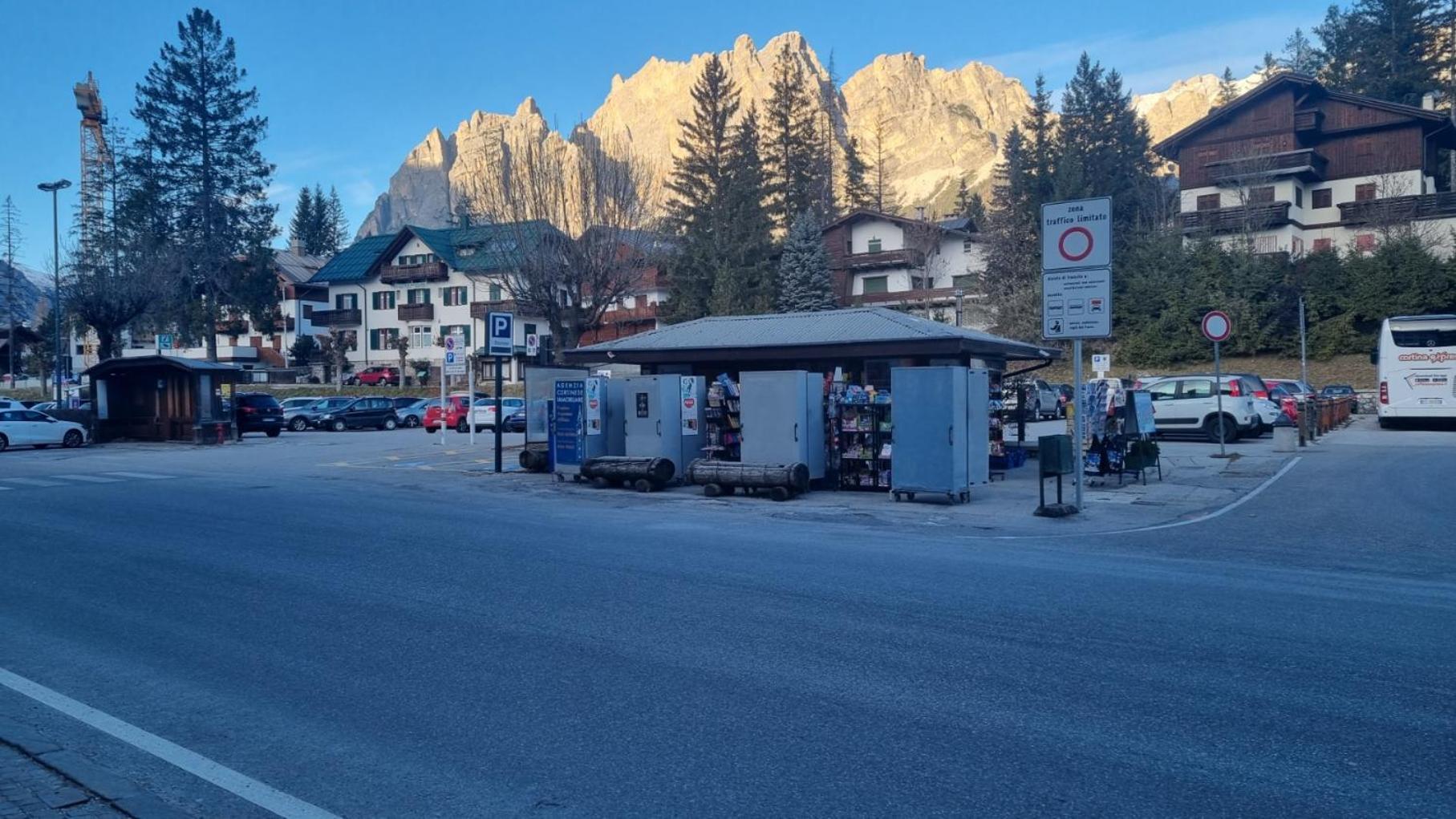 Studio Apartment Ariston In Centro A Cortina กอร์ตินาดัมเปซโซ ภายนอก รูปภาพ